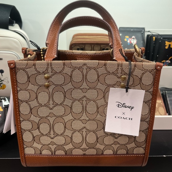 New Coach CM199 Disney X Coach Dempsey Tote 22 In Signature Jacquard - Picture 5 of 8